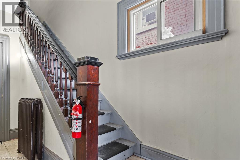 29 Chatham Street Unit# 3, Brantford, Ontario  N3T 2N7 - Photo 3 - 40780032