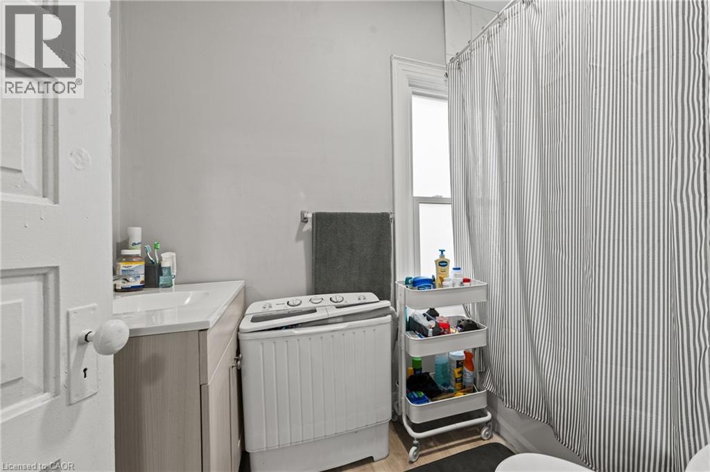 29 Chatham Street Unit# 3, Brantford, Ontario  N3T 2N7 - Photo 9 - 40780032