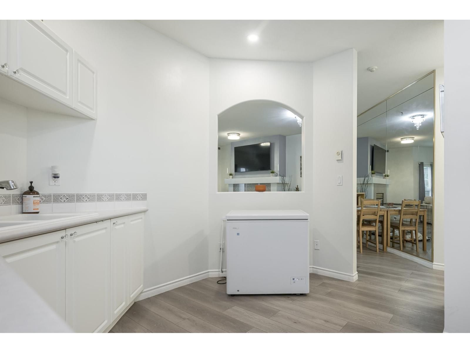 208 10320 156 Street, Surrey, British Columbia  V3R 4L8 - Photo 15 - R3056156