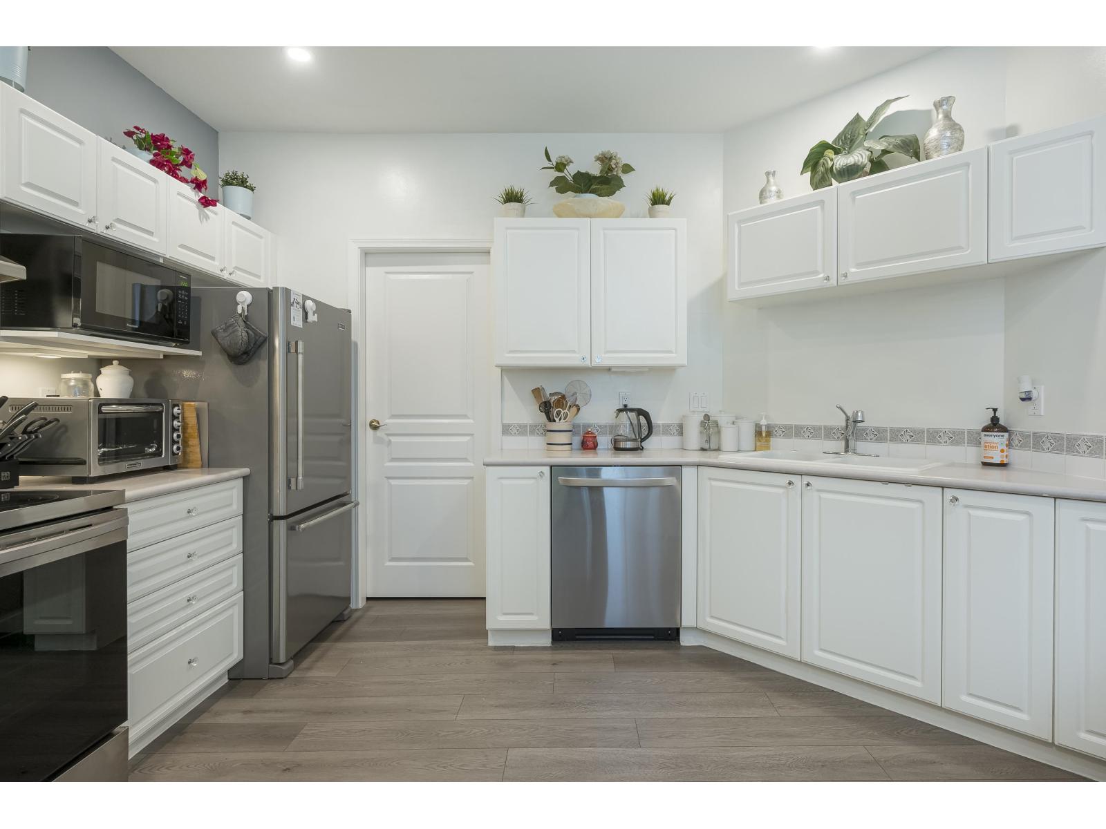 208 10320 156 Street, Surrey, British Columbia  V3R 4L8 - Photo 13 - R3056156