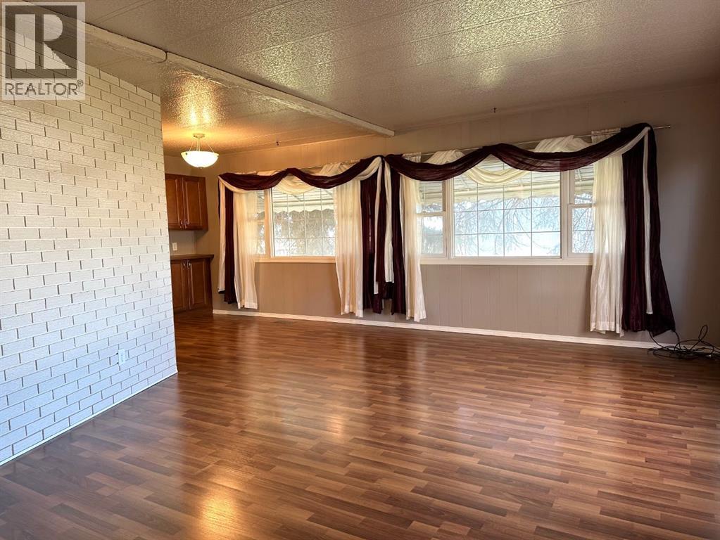 4601, 50 Ave Avenue, Daysland, Alberta  T0B 1A0 - Photo 4 - A2266837