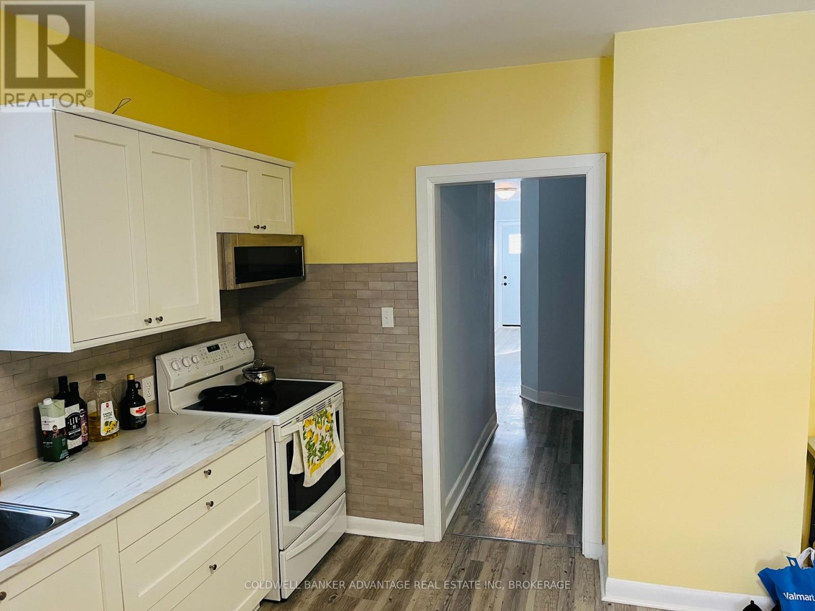 14 Albert Street, Welland, Ontario  L3B 4L2 - Photo 3 - X12482878
