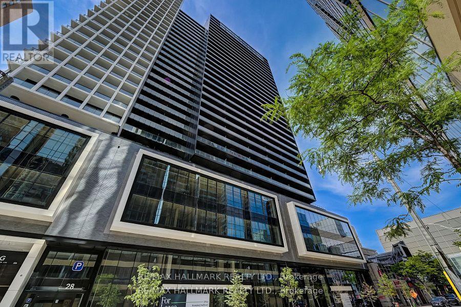 <div class="slider-price">$2,200 Monthly</div><p>2220 - 20 Edward Street, Toronto, Ontario</p>