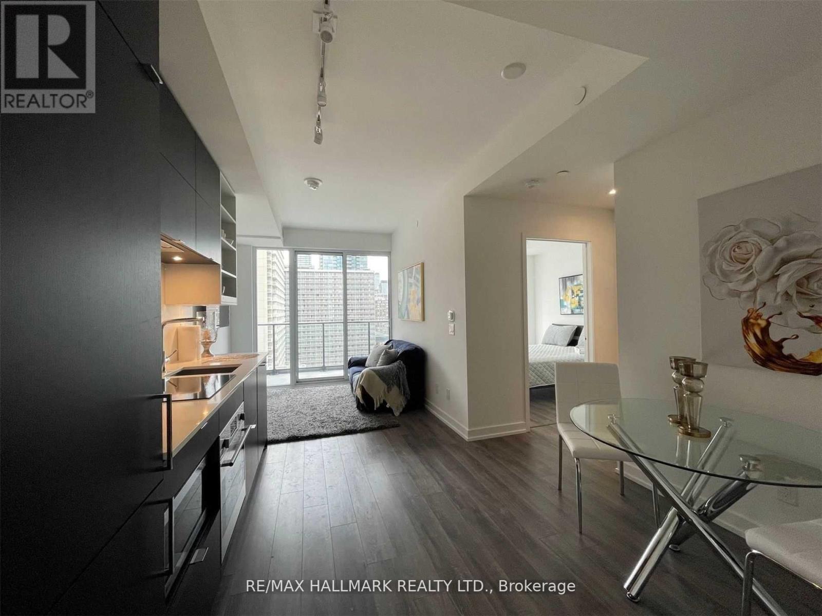 1323 - 20 Edward Street, Toronto, Ontario  M5G 1C9 - Photo 4 - C12482882