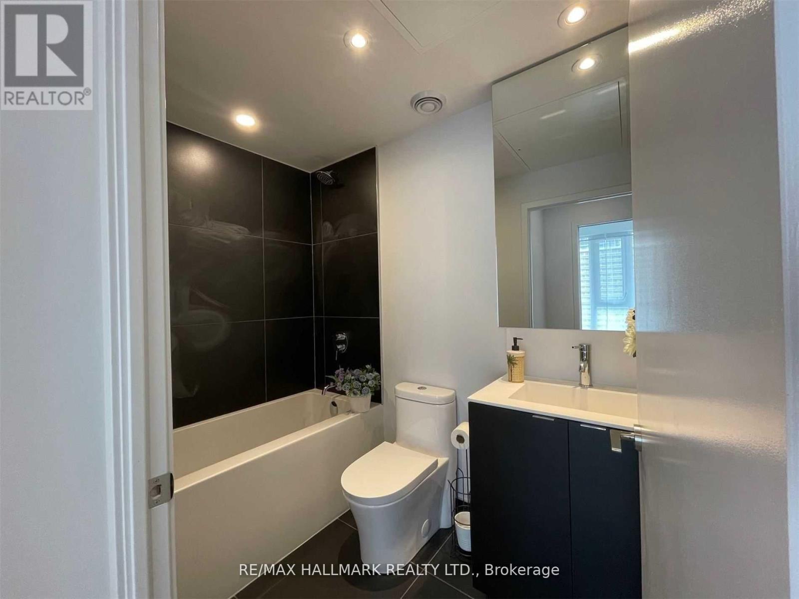 1323 - 20 Edward Street, Toronto, Ontario  M5G 1C9 - Photo 8 - C12482882