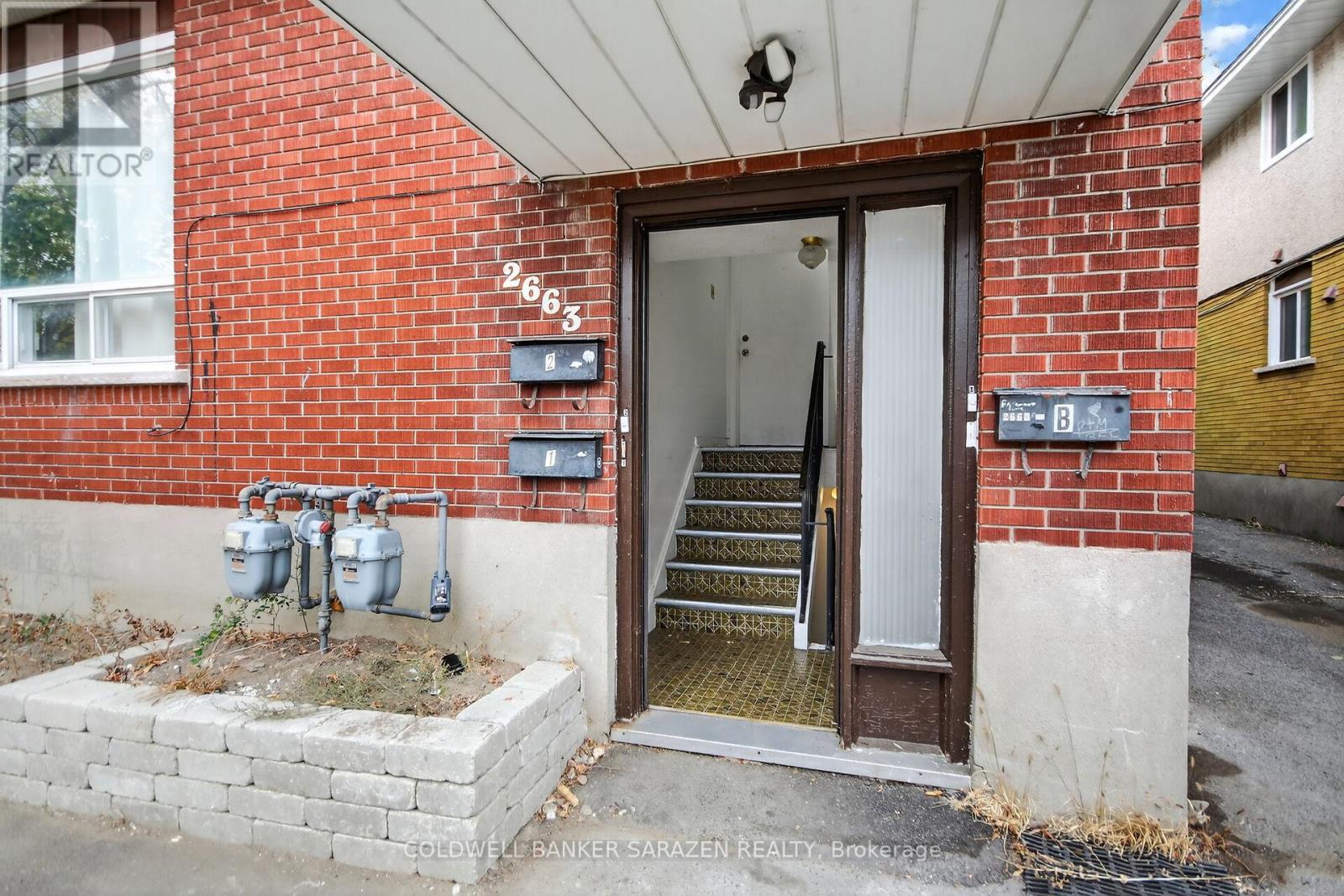 2663 Priscilla Street, Ottawa, Ontario  K2B 7C8 - Photo 4 - X12482889