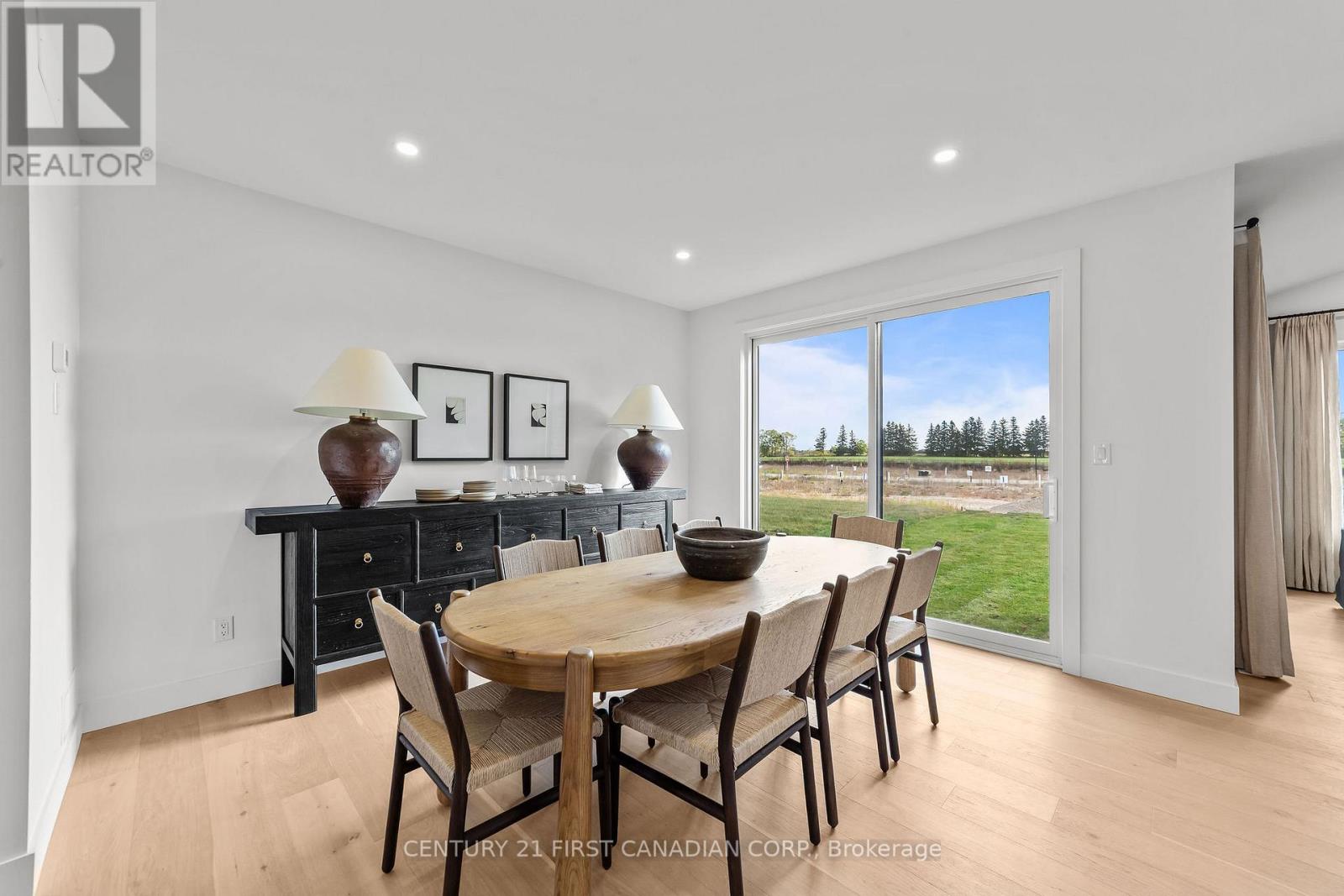 8 Sheldabren Street, North Middlesex, Ontario  N0M 1A0 - Photo 9 - X12460331