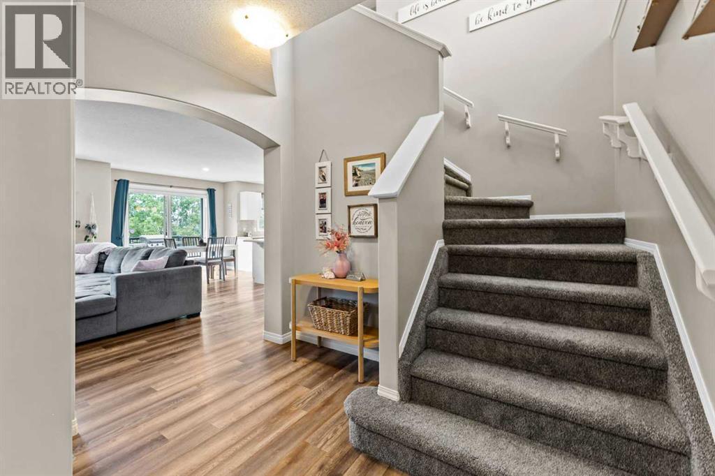 354 Sagewood Drive Sw, Airdrie, Alberta  T4B 3B2 - Photo 4 - A2260420