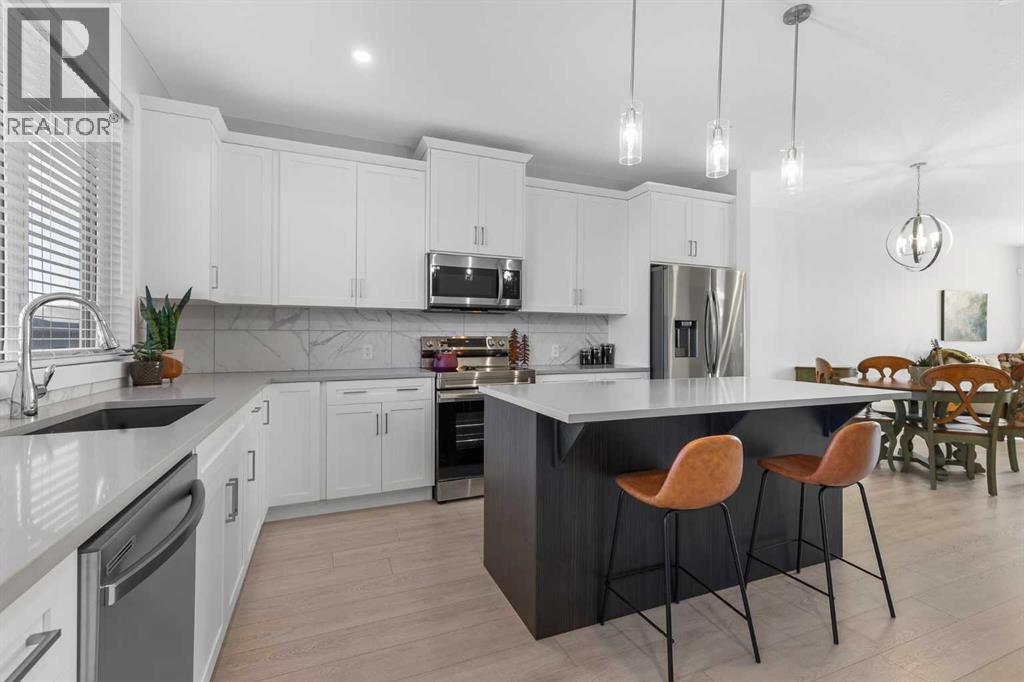 492 Reynolds Avenue Sw, Airdrie, Alberta  T4B 5G2 - Photo 2 - A2266364