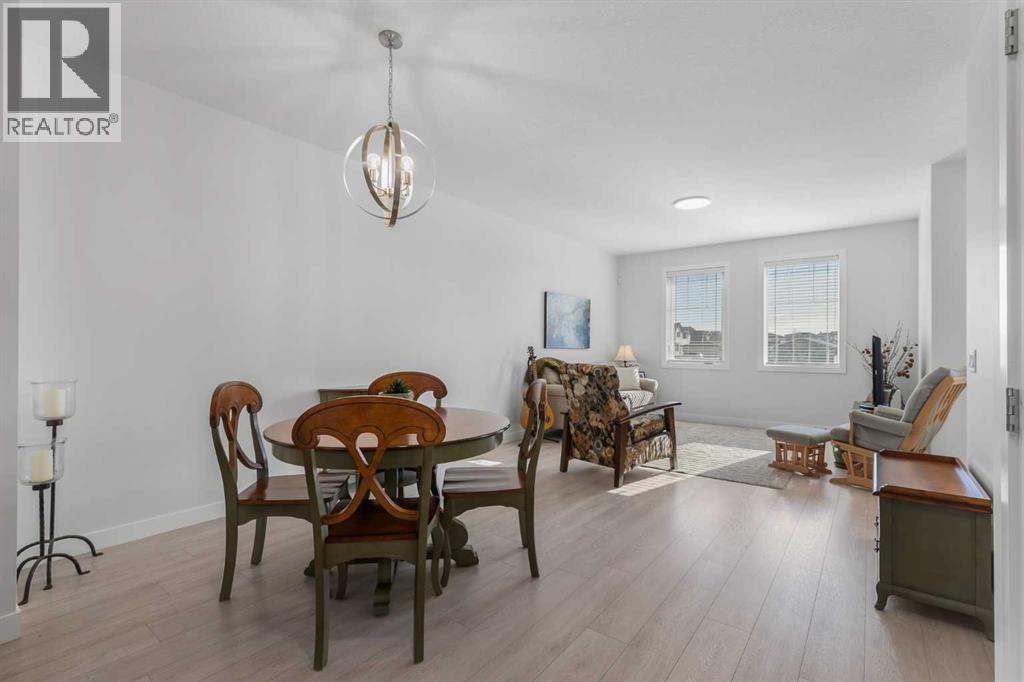 492 Reynolds Avenue Sw, Airdrie, Alberta  T4B 5G2 - Photo 5 - A2266364