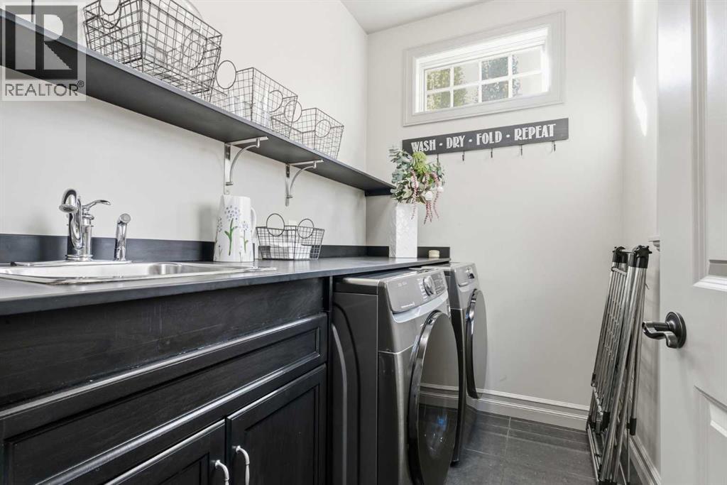 25 Paradise Bay, Chestermere, Alberta  T1X 0M9 - Photo 20 - A2264684