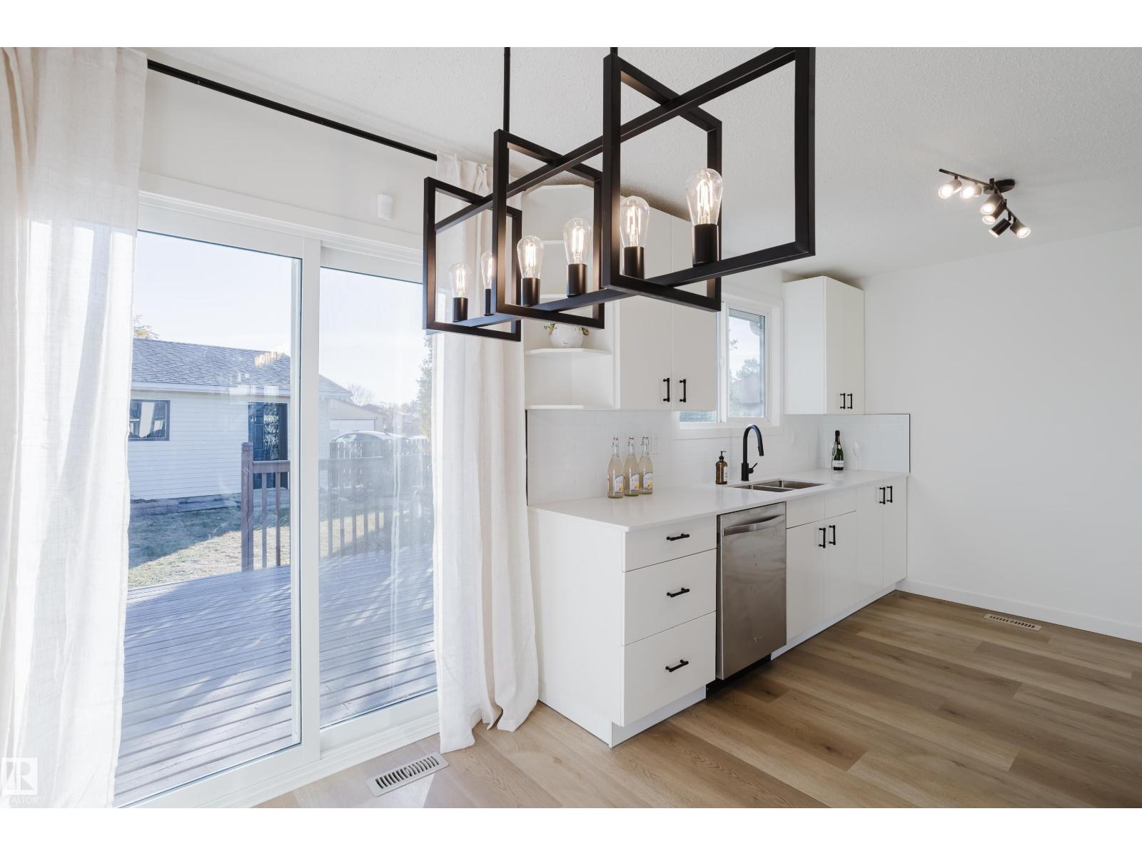 15107 22 Street Nw, Edmonton, Alberta  T5Y 2A4 - Photo 15 - E4463588