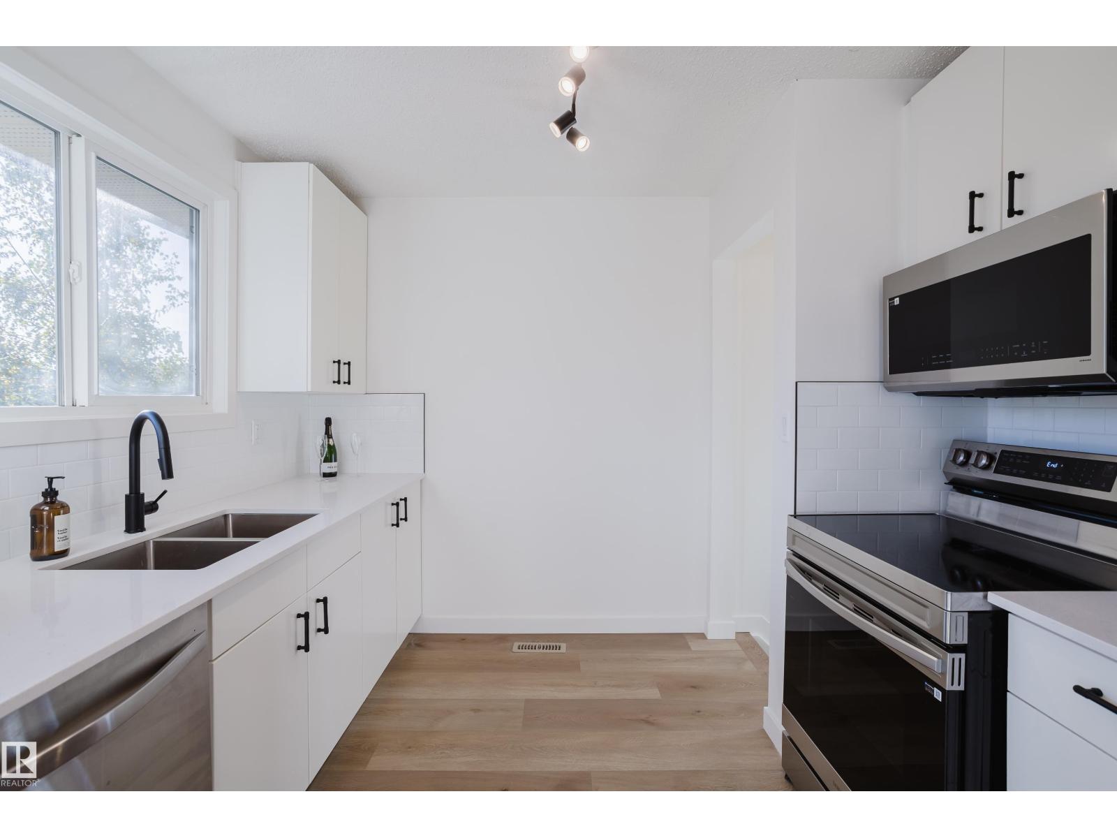 15107 22 Street Nw, Edmonton, Alberta  T5Y 2A4 - Photo 18 - E4463588