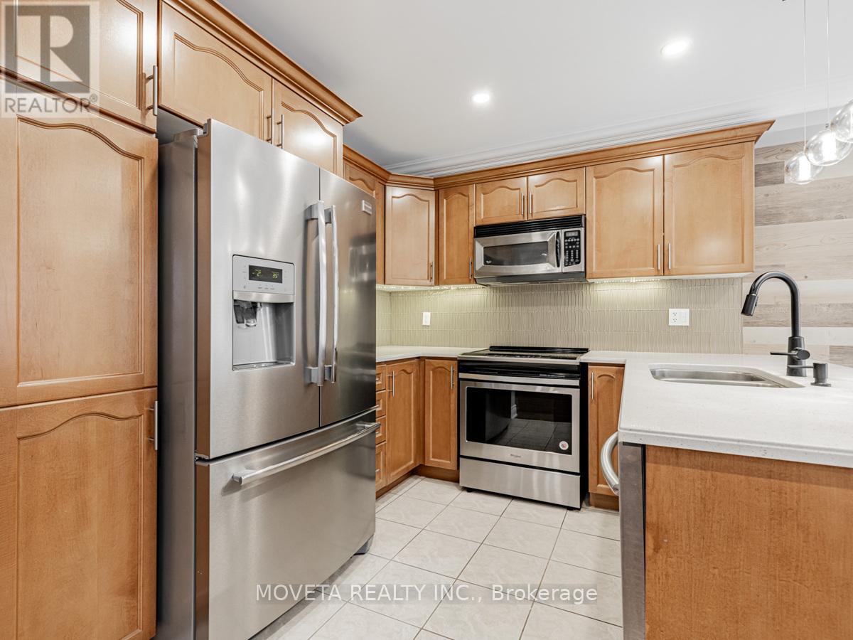 170 Knapton Drive, Newmarket, Ontario  L3X 3B4 - Photo 11 - N12482884