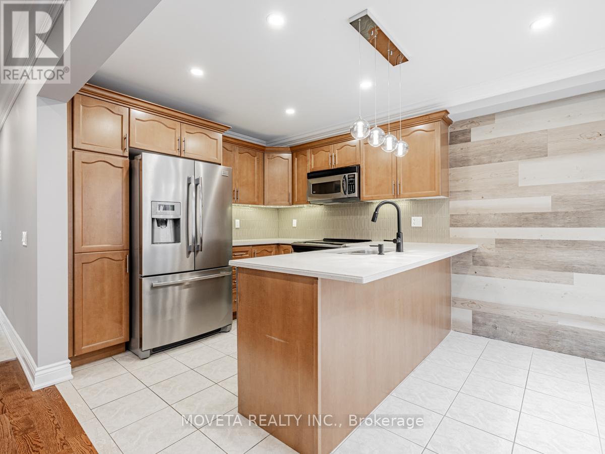 170 Knapton Drive, Newmarket, Ontario  L3X 3B4 - Photo 12 - N12482884