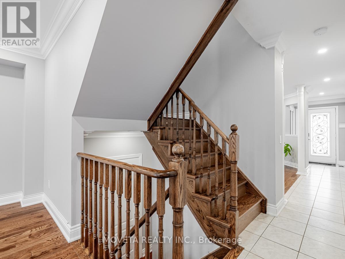 170 Knapton Drive, Newmarket, Ontario  L3X 3B4 - Photo 14 - N12482884