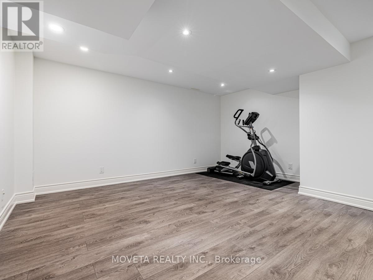 170 Knapton Drive, Newmarket, Ontario  L3X 3B4 - Photo 22 - N12482884