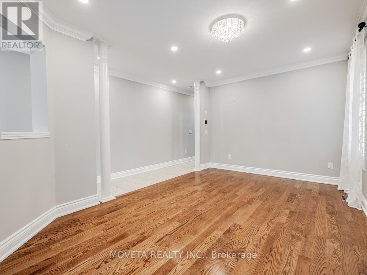 170 Knapton Drive, Newmarket, Ontario  L3X 3B4 - Photo 6 - N12482884
