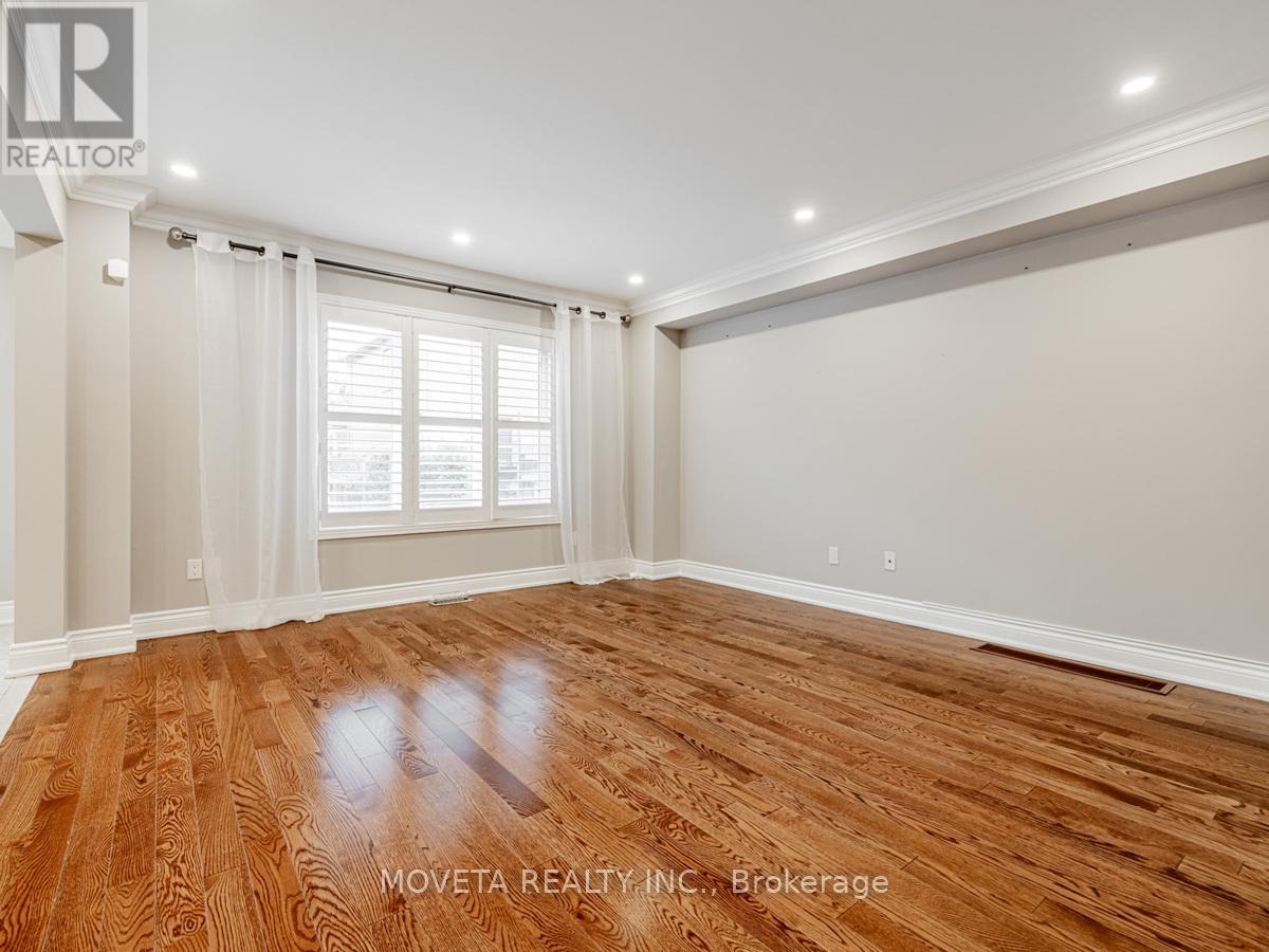 170 Knapton Drive, Newmarket, Ontario  L3X 3B4 - Photo 8 - N12482884