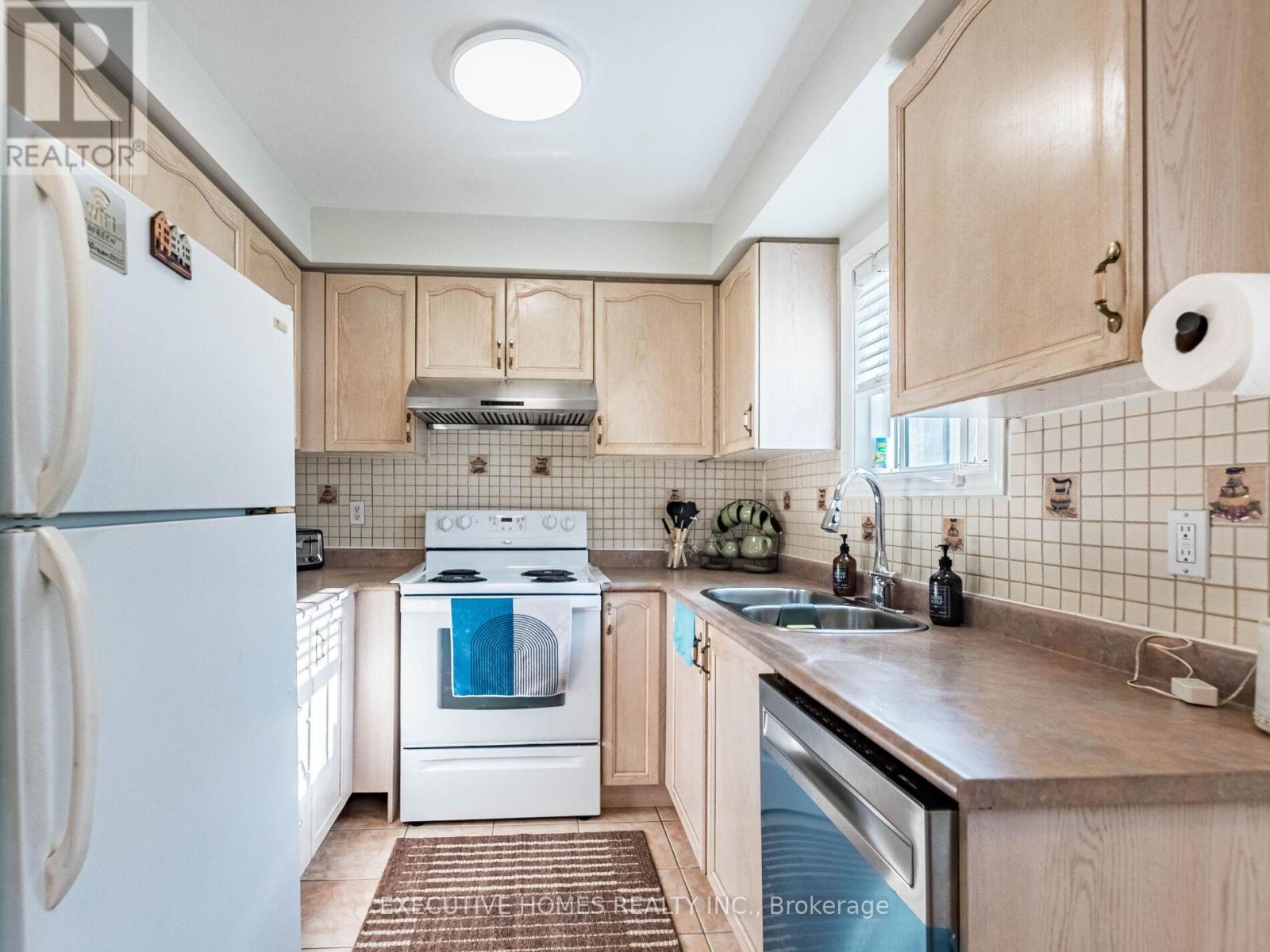 5321 Red Brush Drive, Mississauga, Ontario  L4Z 3Z5 - Photo 15 - W12482888