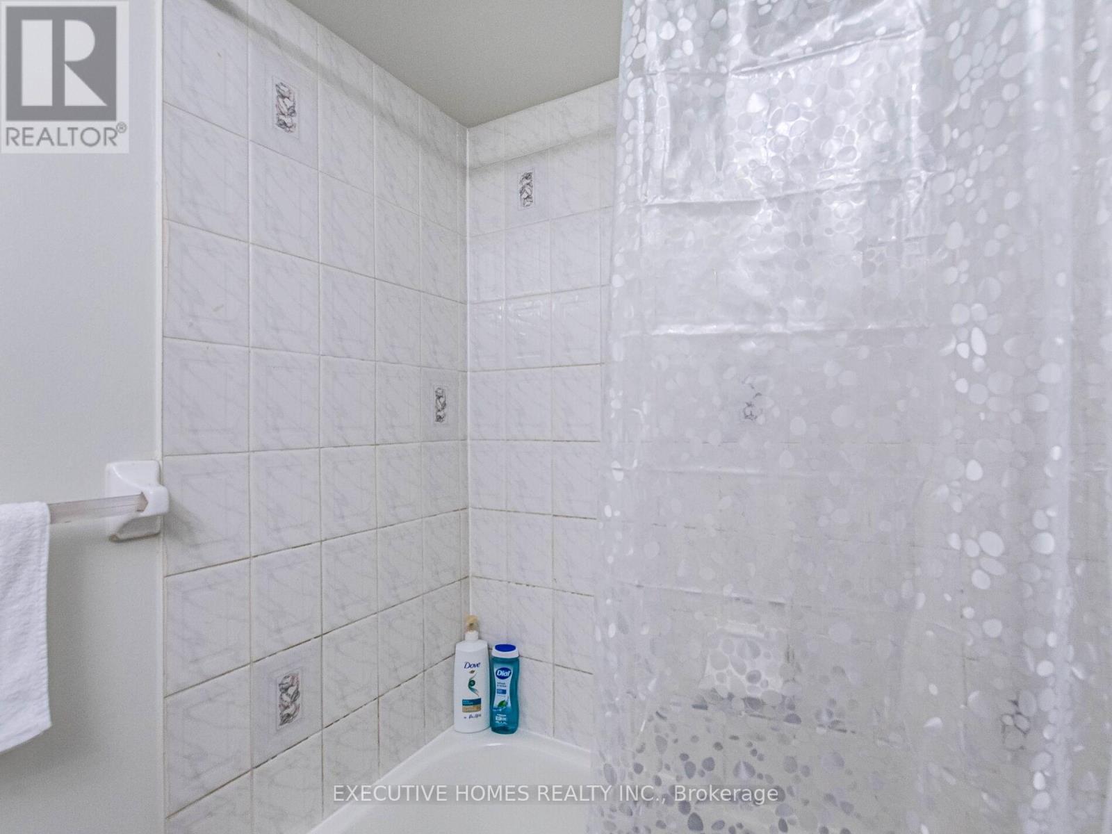 5321 Red Brush Drive, Mississauga, Ontario  L4Z 3Z5 - Photo 38 - W12482888
