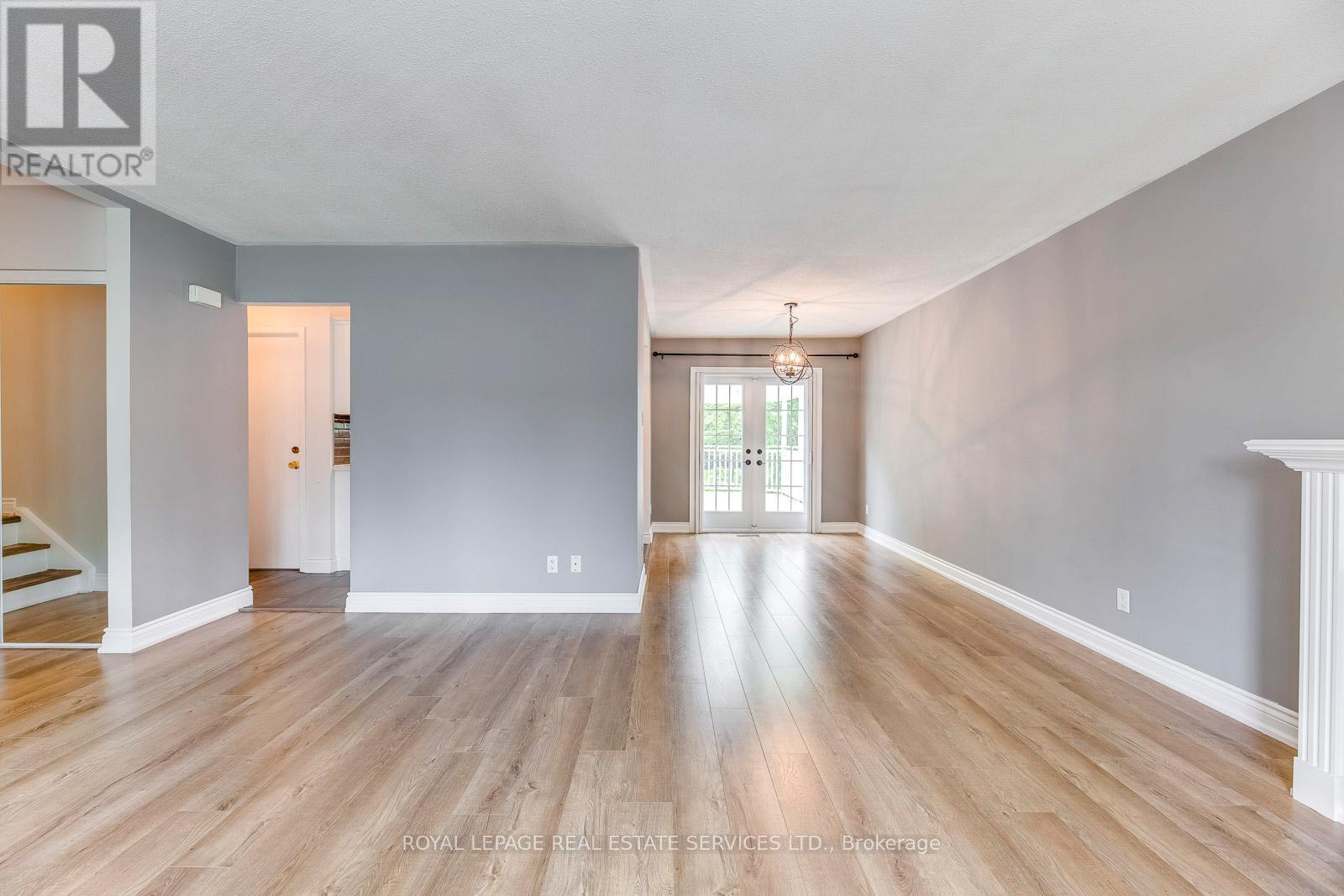 59 Mccraney Street W, Oakville, Ontario  L6H 1H5 - Photo 10 - W12482892