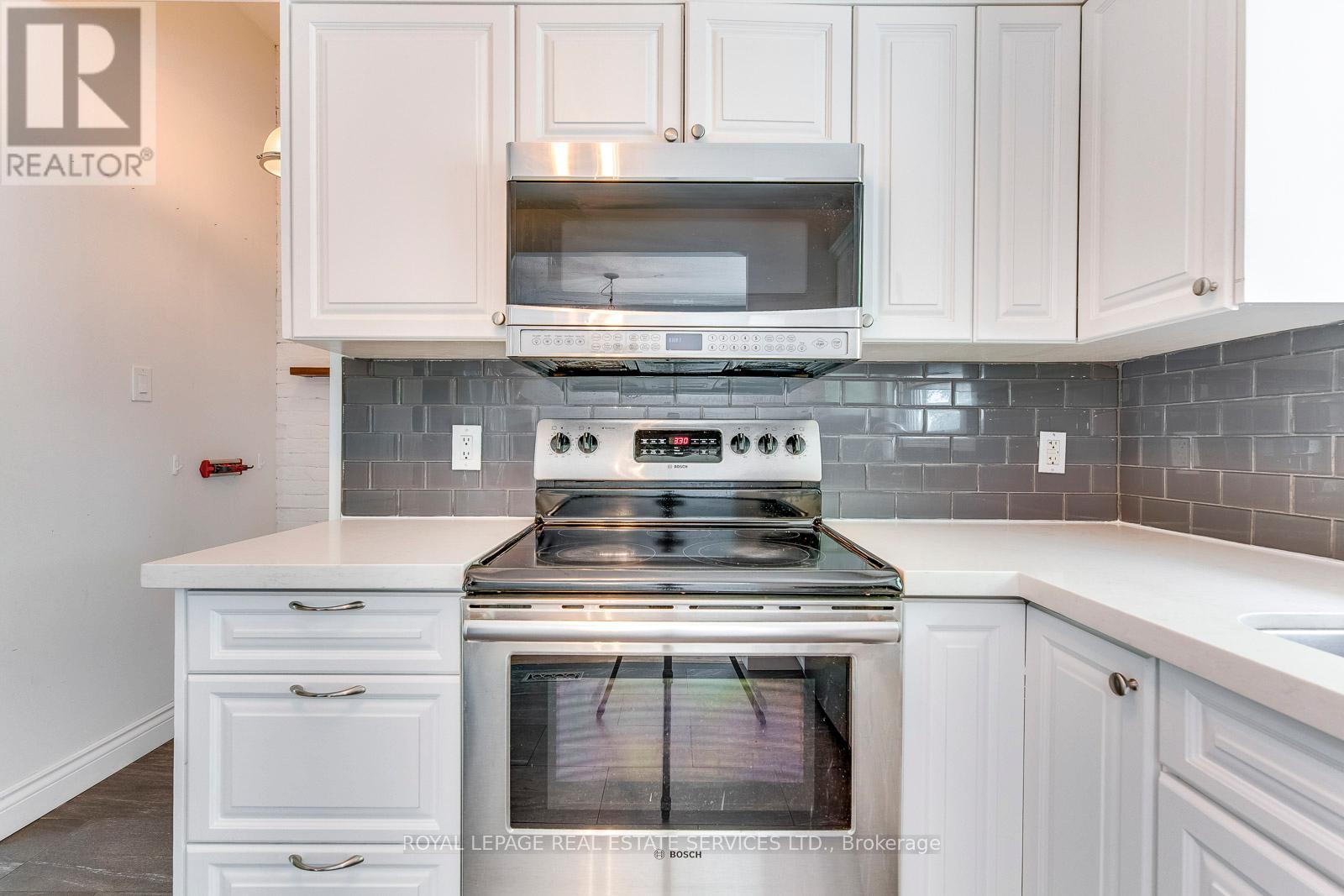 59 Mccraney Street W, Oakville, Ontario  L6H 1H5 - Photo 18 - W12482892