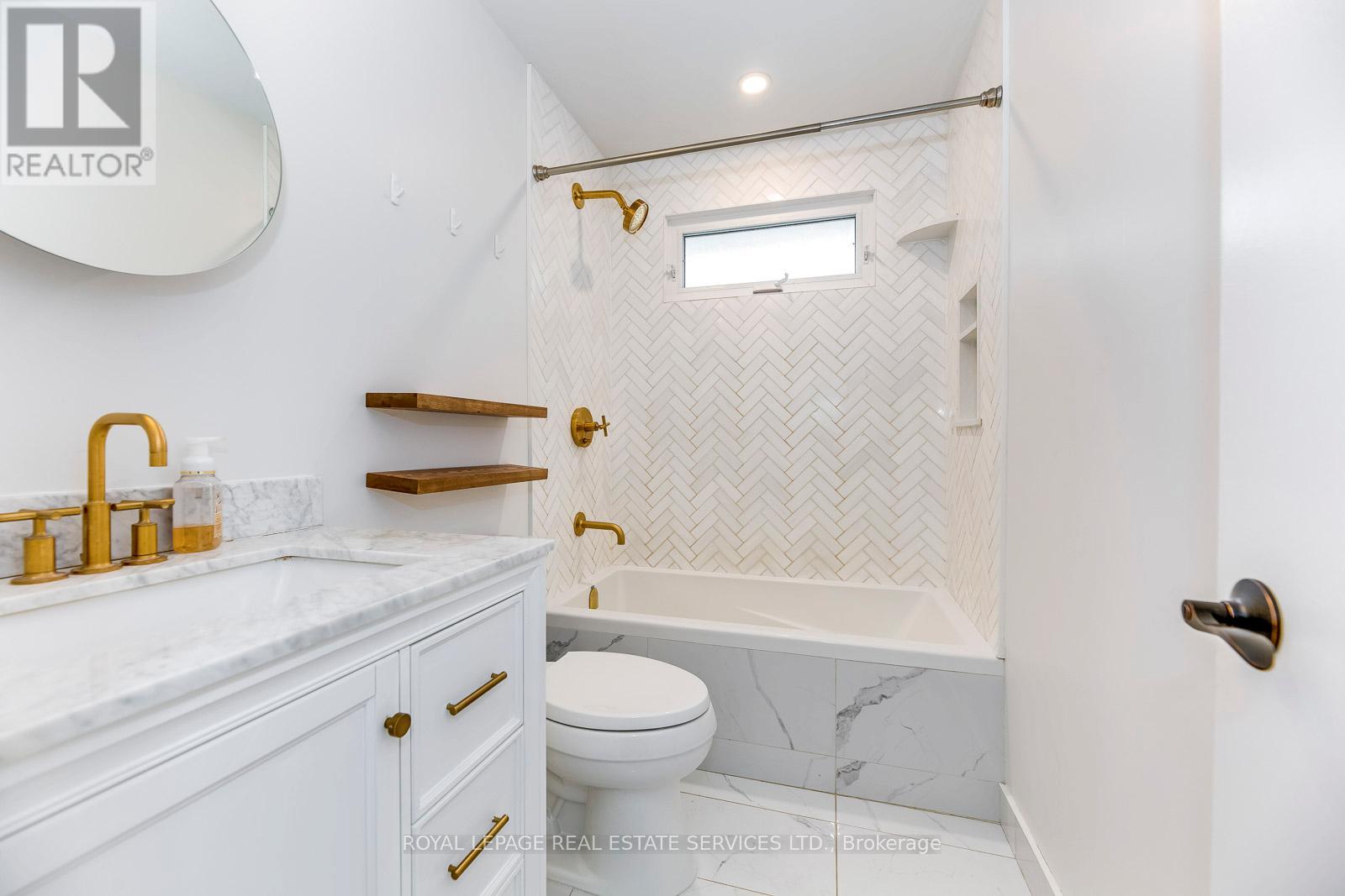 59 Mccraney Street W, Oakville, Ontario  L6H 1H5 - Photo 31 - W12482892