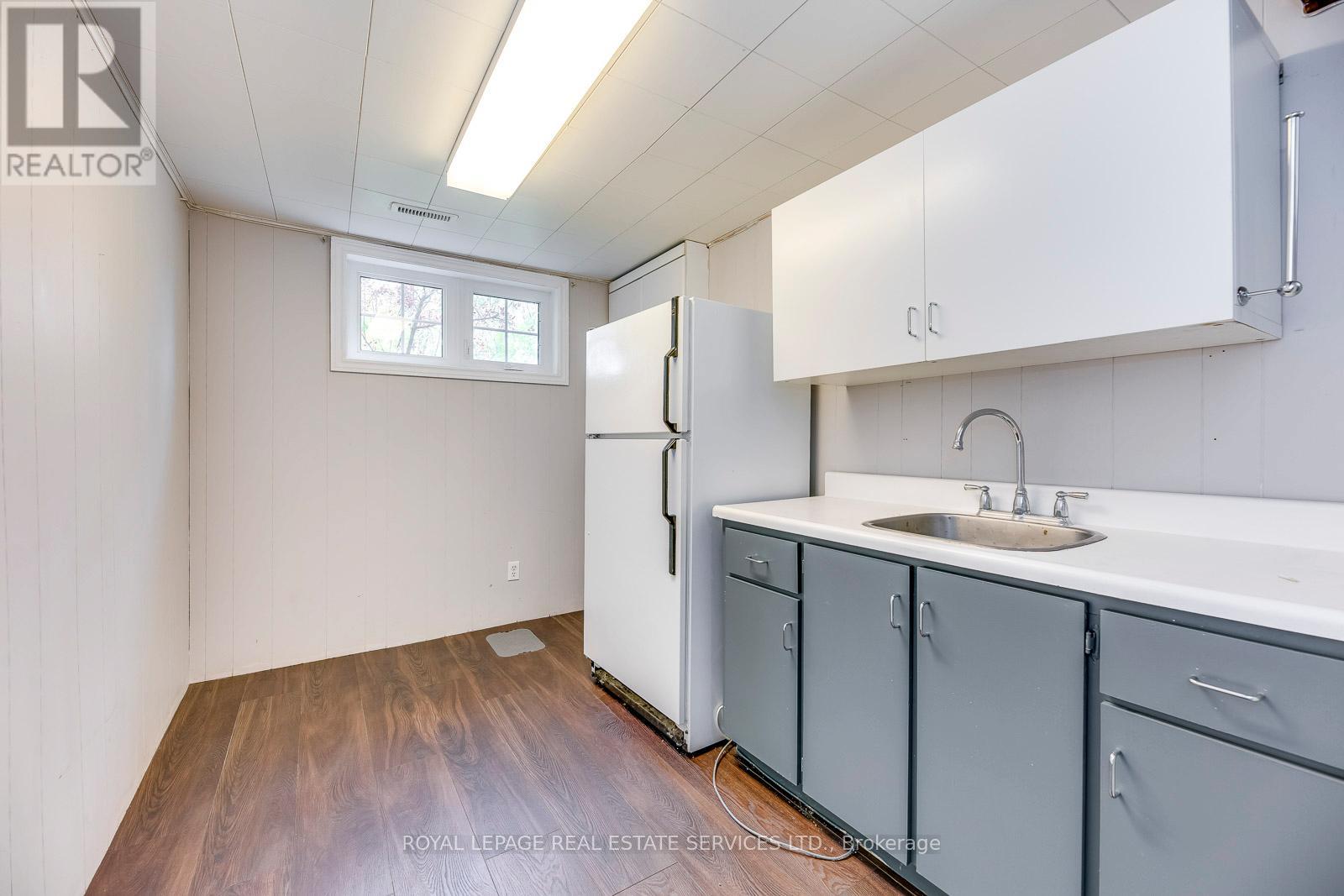 59 Mccraney Street W, Oakville, Ontario  L6H 1H5 - Photo 38 - W12482892