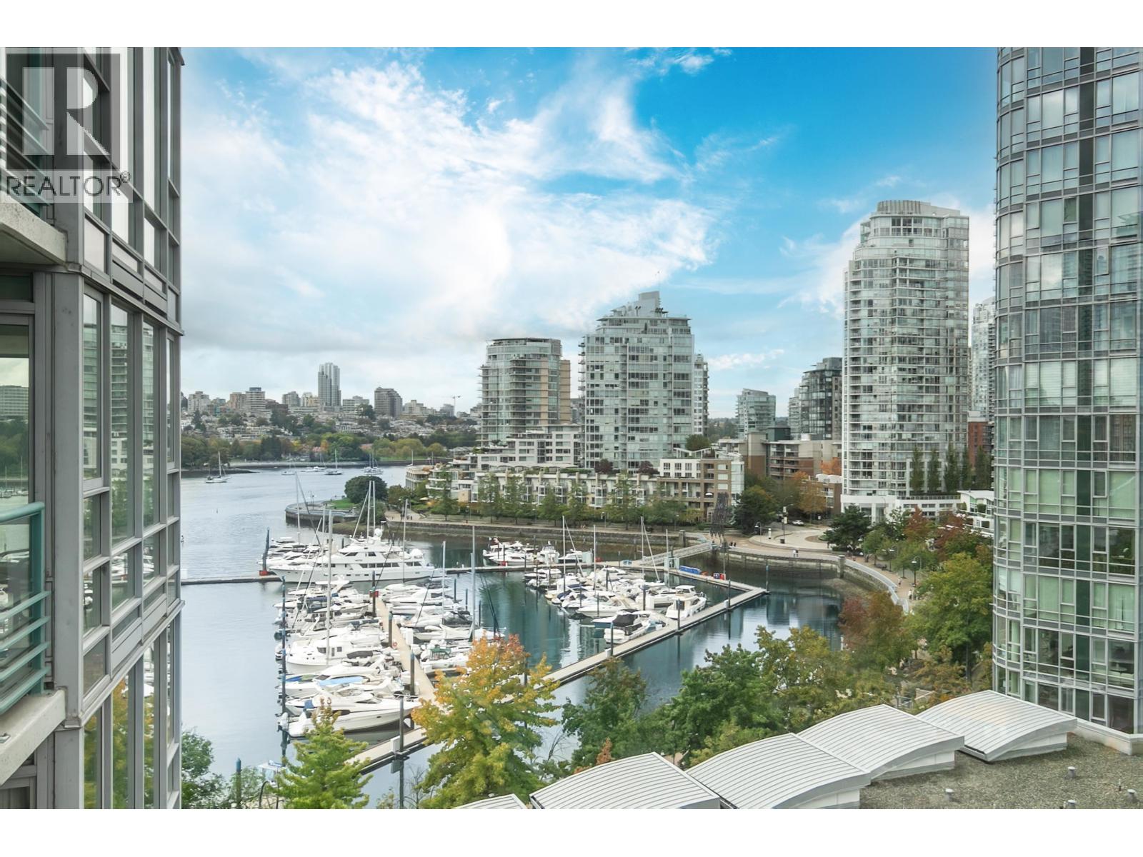 1101 1033 MARINASIDE CRESCENT, Vancouver, British Columbia
