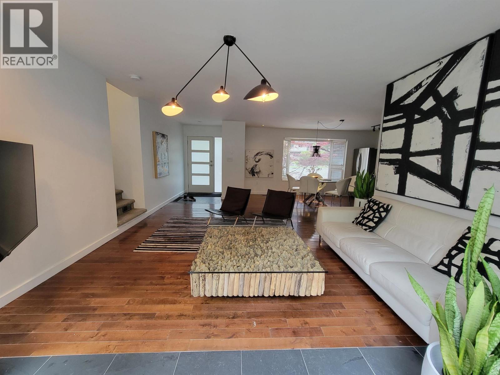 2568 The Boulevard, Squamish, British Columbia  V8B 0P1 - Photo 7 - R3051587