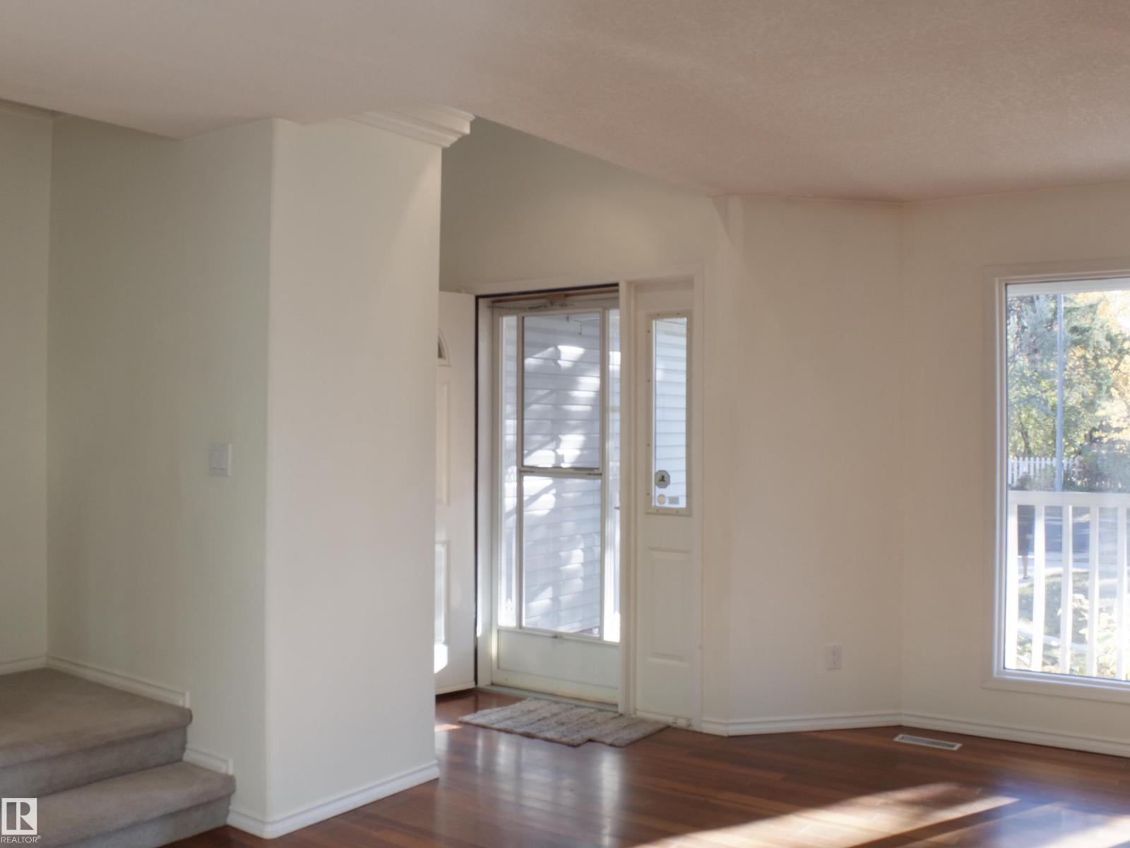 9130 77 Av Nw, Edmonton, Alberta  T6C 0M2 - Photo 3 - E4463589