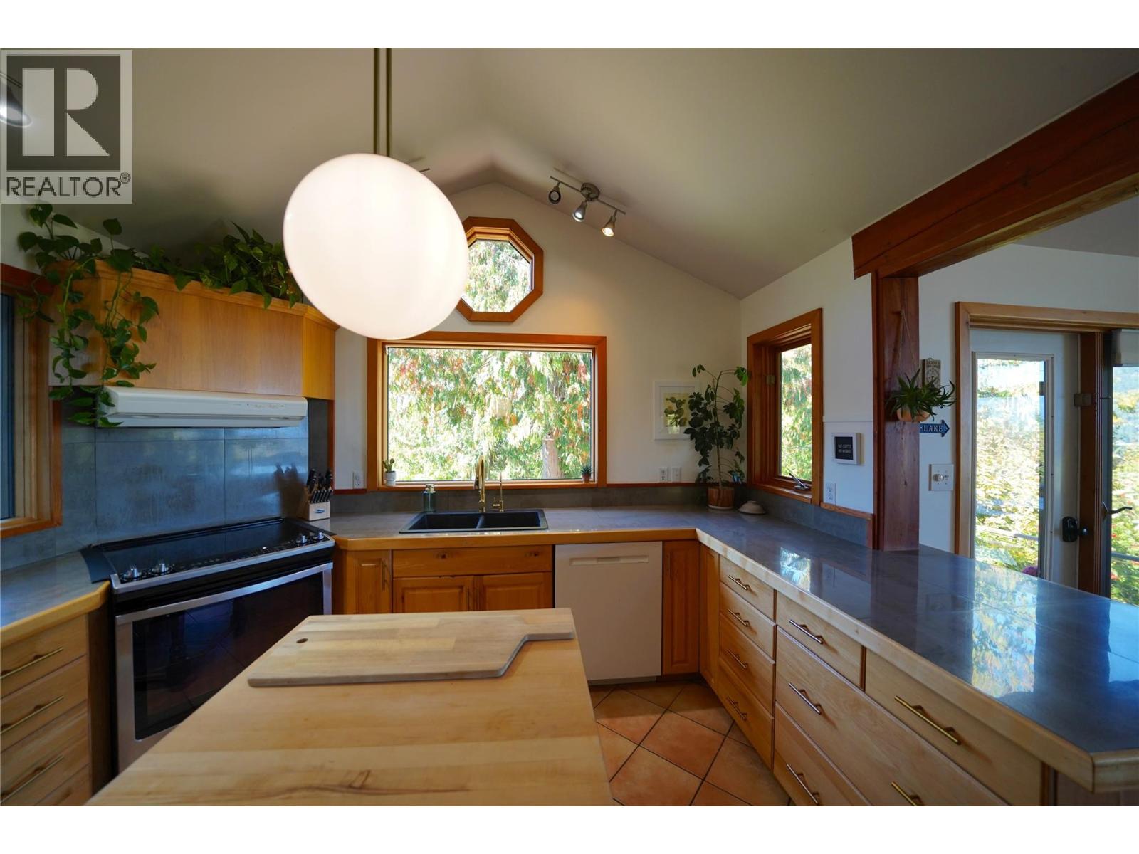 230 Rainbow Ridge Road, Procter, British Columbia  V1L 0B7 - Photo 36 - 10365577