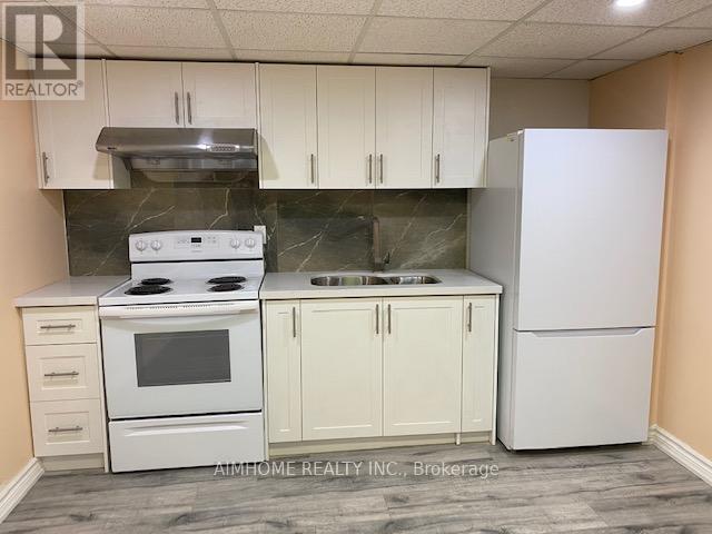 53 Spring Gate Boulevard, Vaughan, Ontario  L4J 3C9 - Photo 4 - N12477040