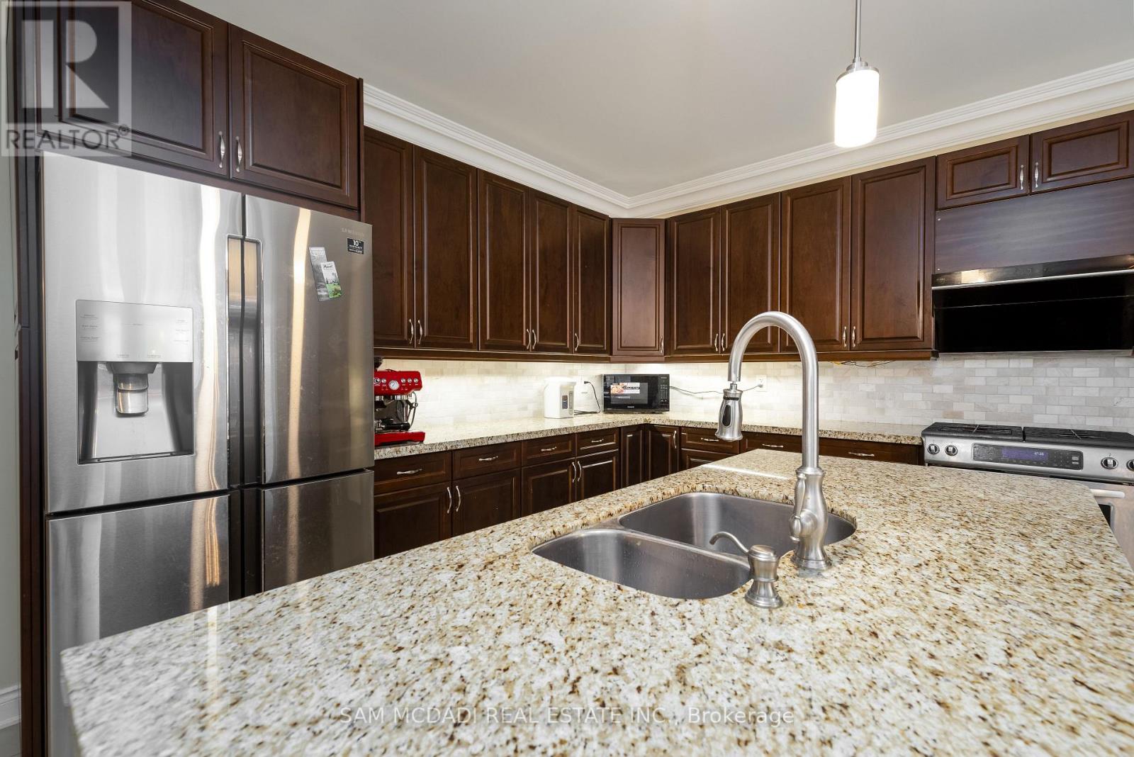 71 Allison Ann Way, Vaughan, Ontario  L6A 0J4 - Photo 17 - N12482894