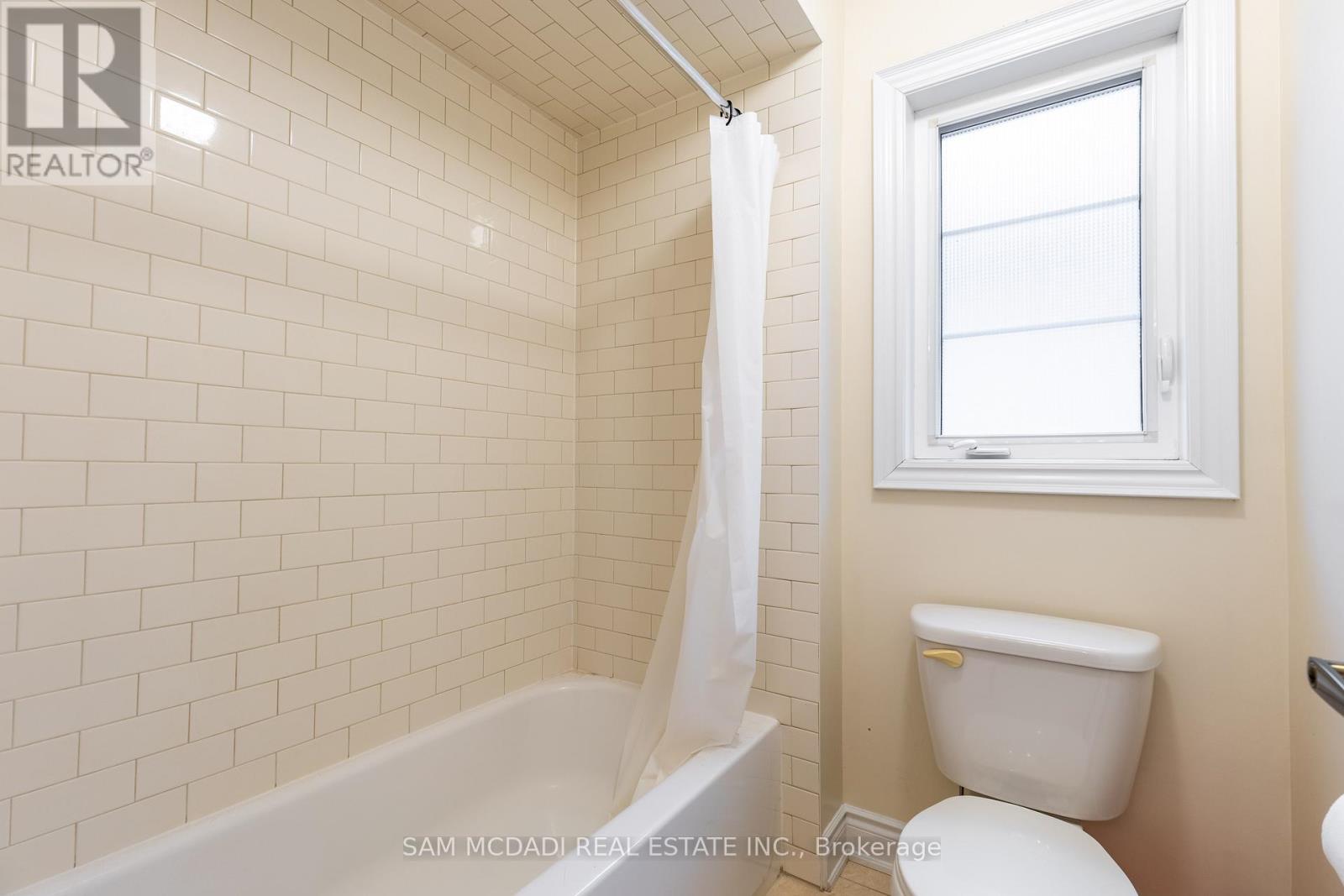 71 Allison Ann Way, Vaughan, Ontario  L6A 0J4 - Photo 27 - N12482894