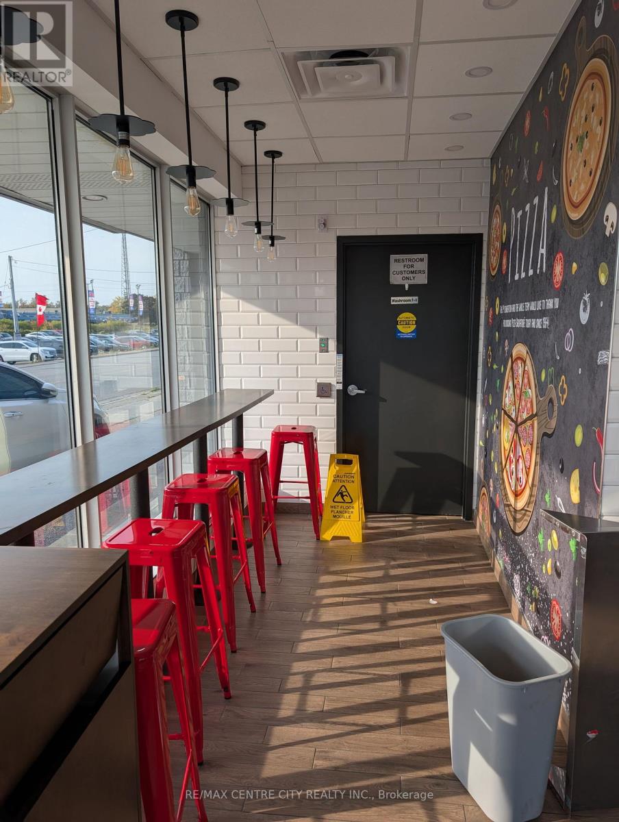 Main - 1544 Dundas Street, London East, Ontario  N5W 3C1 - Photo 6 - X12482903