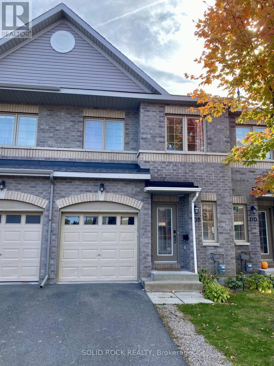 108 CAMDEN PRIVATE, Ottawa, Ontario