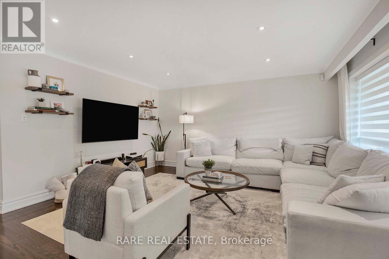 Main Floor - 238 Gary Drive, Toronto, Ontario  M9N 2M8 - Photo 11 - W12482893