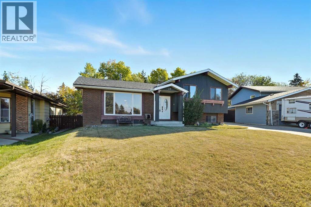 21 Cunningham Crescent, Red Deer, Alberta  T4P 2S2 - Photo 2 - A2263803