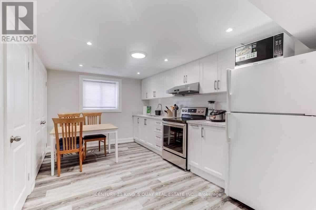 Lower - 11 Bowhill Crescent, Toronto, Ontario  M2J 3S1 - Photo 3 - C12482896