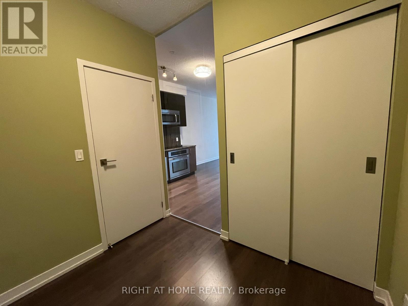 622 - 98 Lillian Street, Toronto, Ontario  M4S 0A5 - Photo 19 - C12482898