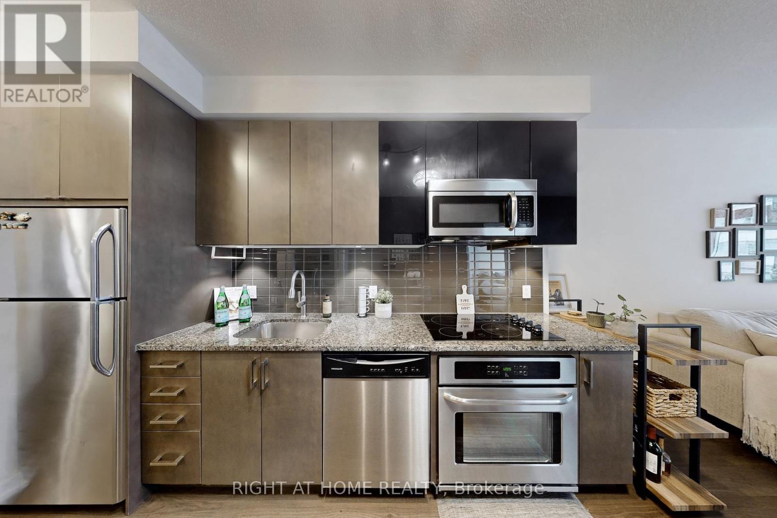 622 - 98 Lillian Street, Toronto, Ontario  M4S 0A5 - Photo 4 - C12482898