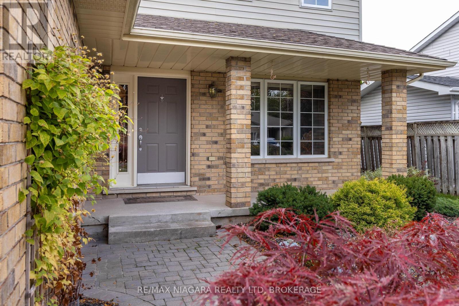 3839 Northwood Drive, Niagara Falls (Mt. Carmel), Ontario  L2H 2Y5 - Photo 4 - X12482905