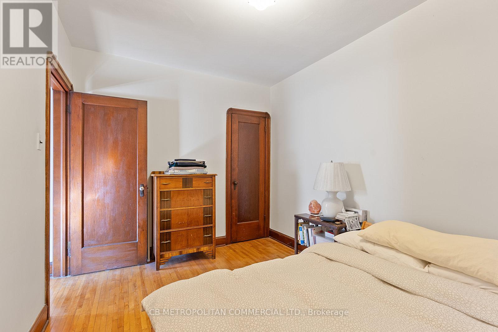 17 Augusta Avenue, Toronto, Ontario  M5T 2K7 - Photo 22 - C12455702