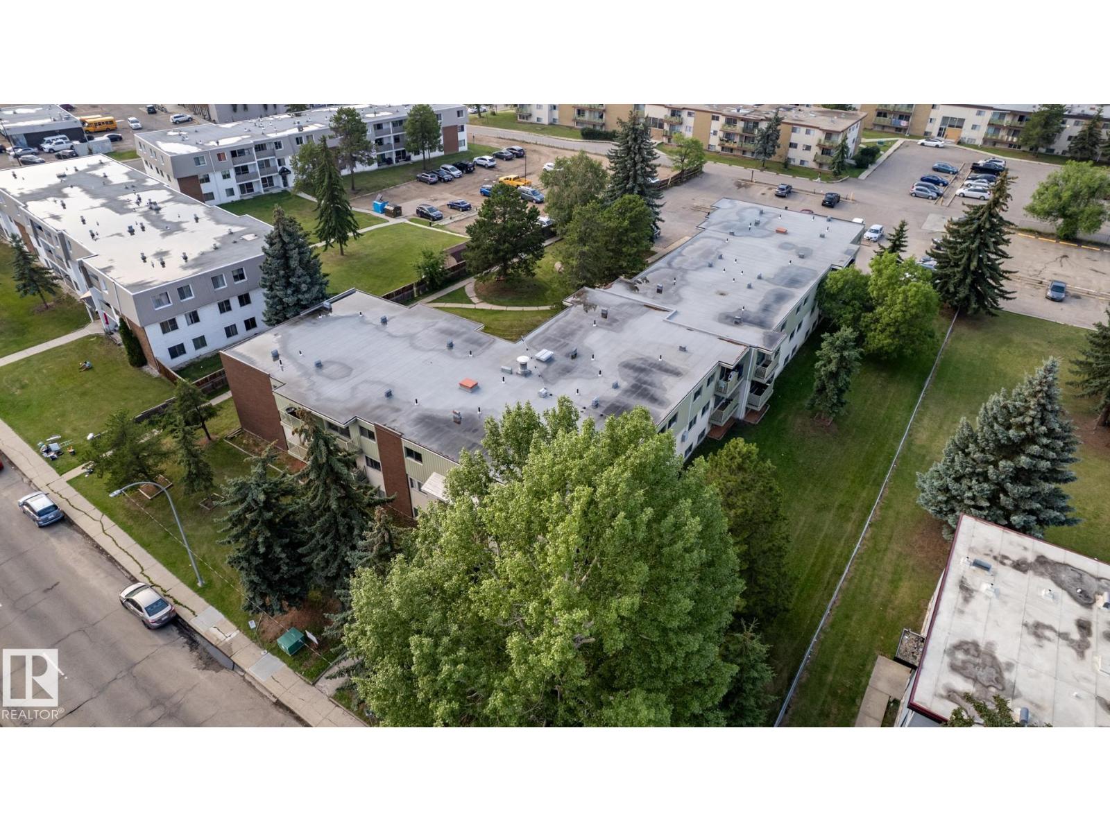 9020 144 Av Nw, Edmonton, Alberta  T5E 5V4 - Photo 11 - E4463591