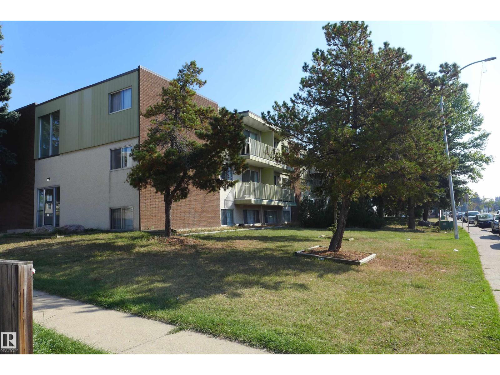 9020 144 Av Nw, Edmonton, Alberta  T5E 5V4 - Photo 18 - E4463591