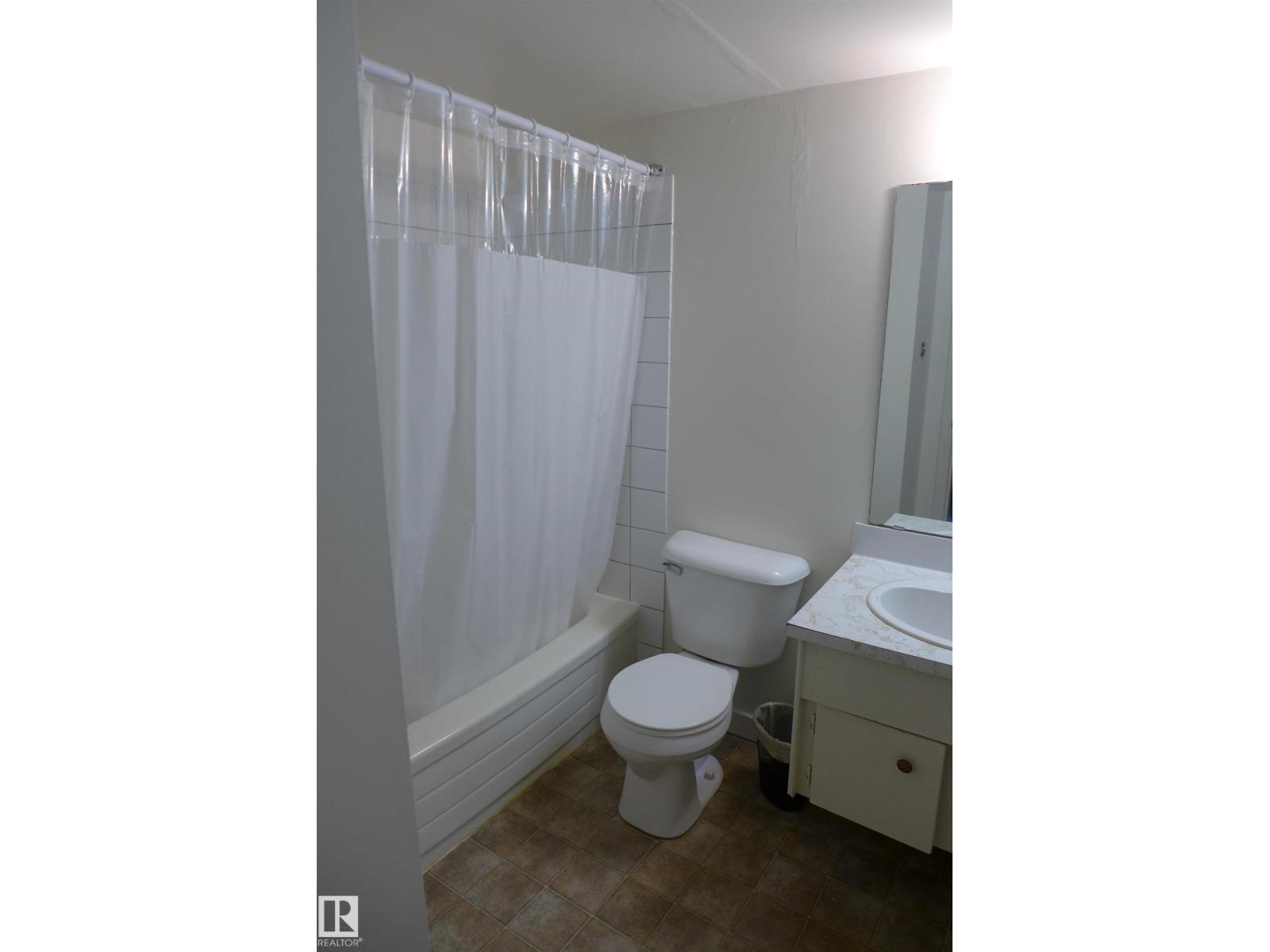 9020 144 Av Nw, Edmonton, Alberta  T5E 5V4 - Photo 25 - E4463591