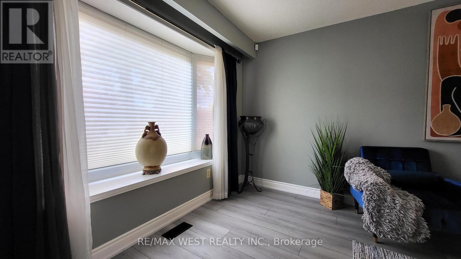 230 Browning Trail, Barrie, Ontario  L4N 5J7 - Photo 13 - S12481565