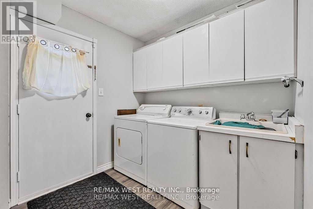 230 Browning Trail, Barrie, Ontario  L4N 5J7 - Photo 19 - S12481565